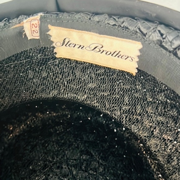 VTG Stern Brothers, 1950’s Woman’s Hat, Excellent Condition, Black, Netting - Picture 4 of 5